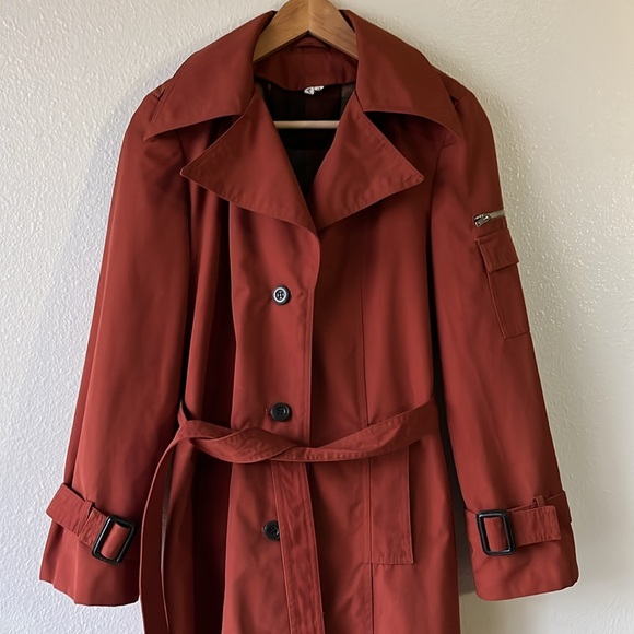 Portrait Vintage Trench Coat Burnt Orange Reddish Brown Measures Small - Picture 2 of 16